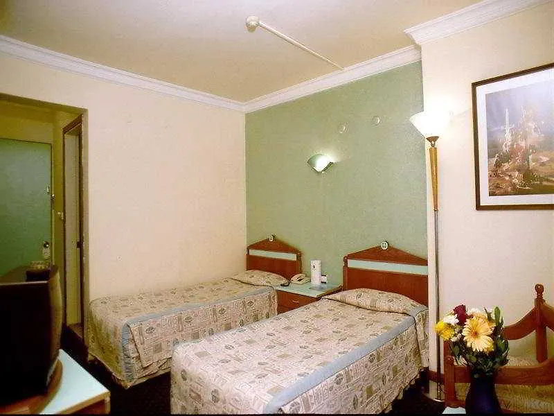 Hisar Otel İzmir 3*,